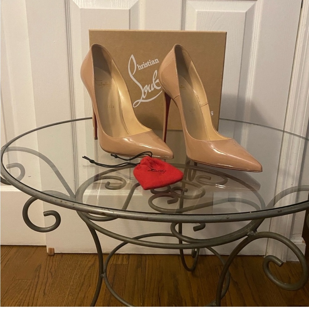 Christian Louboutin So Kate - Blush
